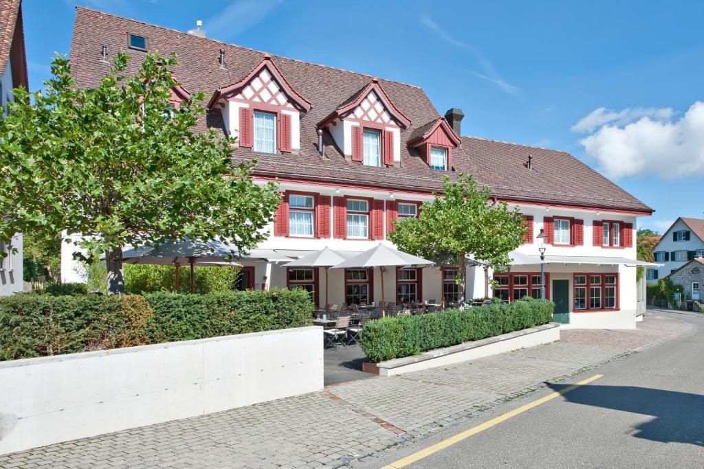 Hotel-Restaurant Loewen Dielsdorf Exterior photo
