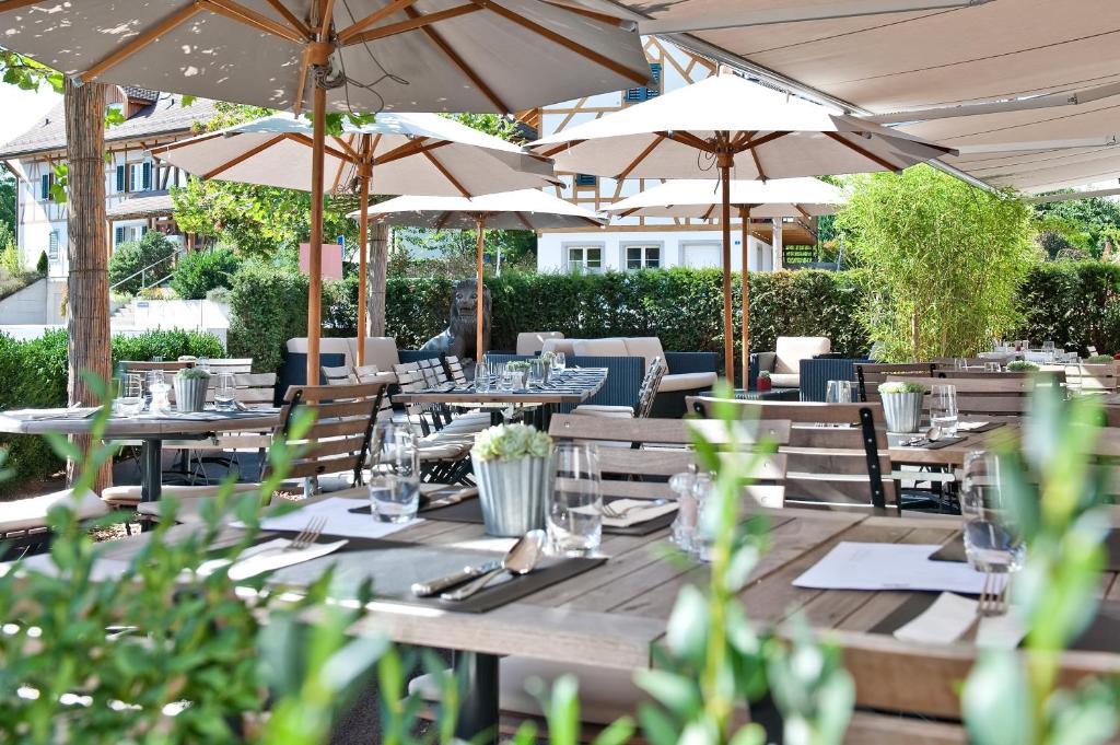 Hotel-Restaurant Loewen Dielsdorf Exterior photo